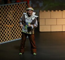 Samsun Devlet Opera ve Balesi “Keloğlan ile Uzaylılar” çocuk oyununu sahneledi