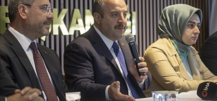 Sanayi ve Teknoloji Bakanı Varank, AK Parti Esenyurt İlçe Başkanlığı'nda konuştu: