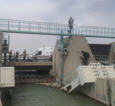 Şanlıurfa'da sulama kanalına düşen otomobildeki 6'ncı kişinin cesedine ulaşıldı