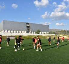 Şırnak Belediyesi Nuhspor Kadın Futbol Takımı, Süper Lig hedefine odaklandı