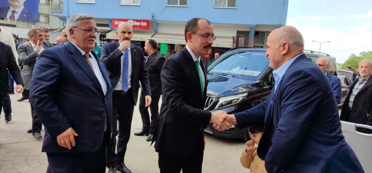 Ticaret Bakanı Muş, Tekkeköy Devlet Hastanesi inşaatında incelemede bulundu: