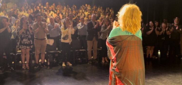 10. Frankfurt Türk Tiyatro Festivali'nde “Kelepçe Kullanma Kılavuzu” yerine “Shirley” sahnelendi