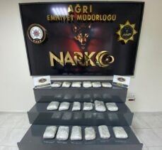 Ağrı'da 6 kilo 210 gram uyuşturucu bulunan tırın sürücüsü tutuklandı