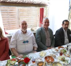 Almanya'da “Dünya Kahvaltı Günü”nde Türk kahvaltısı tanıtıldı