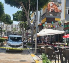 Antalya'da çıkan kavgada yoldan geçerken silahla vurulan kişi öldü