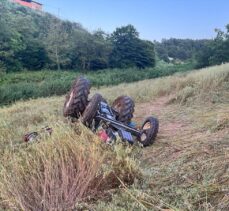 Bursa'da devrilen traktörün altında kalan sürücü ağır yaralandı