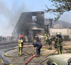 GÜNCELLEME – Bursa'da boya kimyasalları fabrikasında çıkan yangın kontrol altına alındı