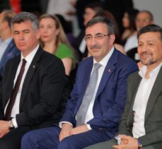 Cumhurbaşkanı Yardımcısı Yılmaz, KKTC Akdeniz Karpaz Üniversitesi mezuniyet törenine katıldı