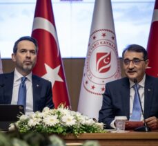Enerji ve Tabii Kaynaklar Bakanı Alparslan Bayraktar, görevi Fatih Dönmez'den devraldı