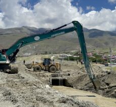 Erzincan'da ekipler yaşanan selin ardından çalışmalarını sürdürüyor