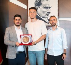 Eskişehirsporlu Onur Arı, Atakaş Hatayspor'a transfer oldu