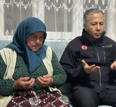 İçişleri Bakanı Yerlikaya, selden etkilenen Samsun'un Ladik ilçesinde taziye ziyaretinde bulundu