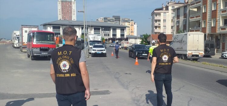 İstanbul'da okul çevreleri ve servis araçlarında denetim yapıldı
