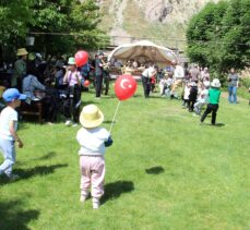Kırgızistan'da “1 Haziran Dünya Çocuk Günü” etkinliğinde Türk yemekleri ikram edildi