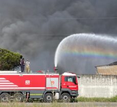 GÜNCELLEME – Manisa'da fabrikada çıkan yangın 19. saatte kontrol altına alındı