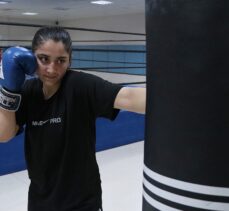 Milli boksör Esmaül Hüsna Babat, olimpiyat şampiyonu olma hedefiyle çalışıyor