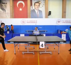 Nevşehir'de özel sporcular masa tenisi müsabakaları yapıldı