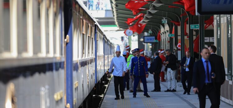 Paris'ten yola çıkan tarihi Orient Express İstanbul'a ulaştı