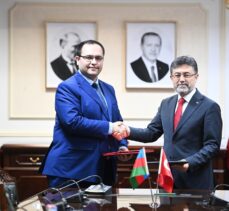 Tarım ve Orman Bakanı Yumaklı, Azerbaycanlı mevkidaşı Memmedov ile bir araya geldi