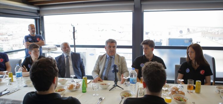 TSSF Başkanı Aydın, Çorum'da Paletli Yüzme Milli Takımı ile bir araya geldi:
