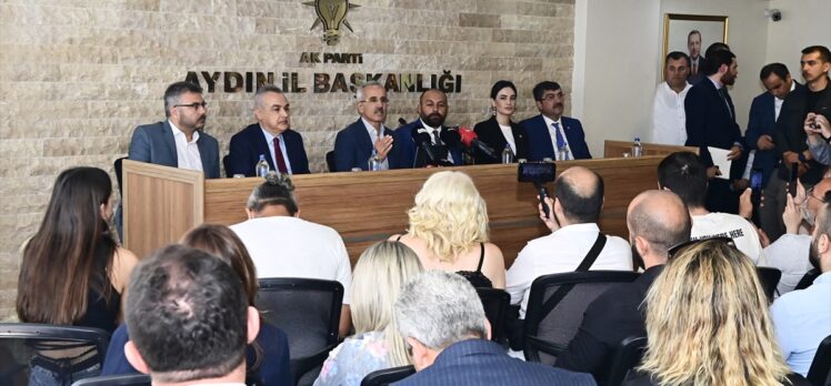 Ulaştırma ve Altyapı Bakanı Uraloğlu, AK Parti Aydın İl Başkanlığı'nda konuştu: