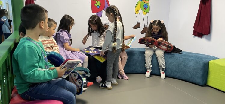 Yozgat'ta çocuklar ve anneleri “Bebek ve Çocuk Kütüphanesi”nde birlikte eğitim alıyor