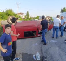 Zonguldak'ta işçileri taşıyan midibüs ile otomobilin çarpıştığı kazada 7 kişi yaralandı
