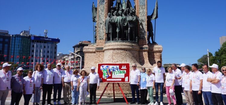 100 ülkenin kültür sanat elçisi Taksim Meydanı'nda bir araya geldi