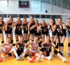 17 Yaş Altı Kadın Milli Voleybol Takımı, Balkan Şampiyonası'nda finale yükseldi