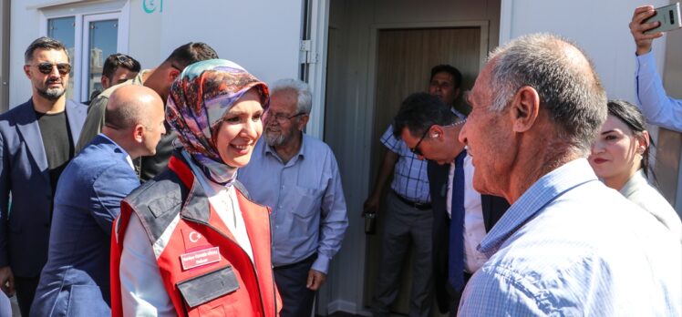 Aile ve Sosyal Hizmetler Bakanı Göktaş, Adıyaman'da depremzedelerle görüştü