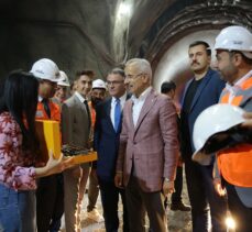 Bakan Uraloğlu, Başkale-Güzeldere Tüneli Işık Görme Töreni'nde konuştu: