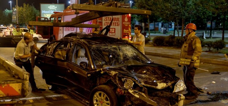 Bakırköy’deki trafik kazasında 4 kişi yaralandı