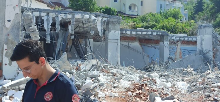 Beylikdüzü'nde yıkım gerginliğinde 7 kişi gözaltına alındı