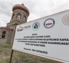 Erzurum'daki tarihi Rus kilisesi eski resimlerine bakılarak restore edildi