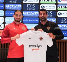 Hatayspor, kaleci Arel Ekinci ile profesyonel sözleşme imzaladı
