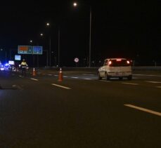 Heyelan nedeniyle kapatılan TEM Otoyolu'nun Kahramankazan gişelerinde trafik ekipleri önlem aldı
