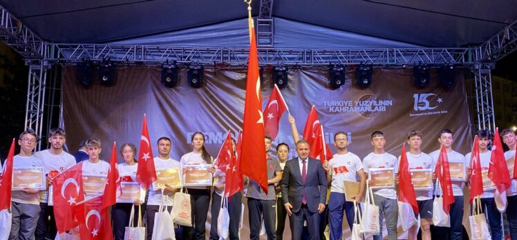 İç Anadolu'da 6 ilde, 15 Temmuz Demokrasi ve Milli Birlik Günü dolayısıyla yürüyüş düzenlendi