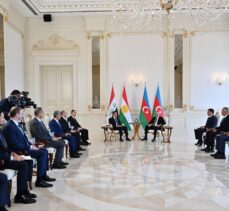 IKBY Başkanı Barzani, Azerbaycan'da Cumhurbaşkanı Aliyev'le bir araya geldi