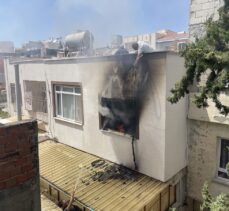 Kilis'te yangına müdahale eden itfaiye eri dumandan etkilendi