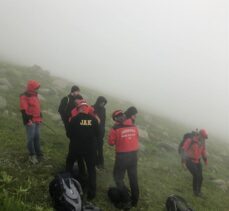Rize'de yaylada kaybolan 5 kişiyi JAK ekibi buldu
