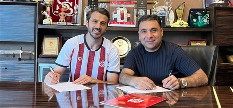 Sivasspor, Caner Osmanpaşa ile sözleşme yeniledi