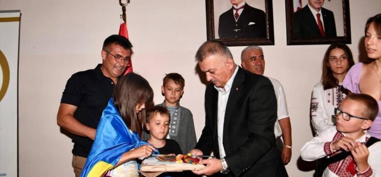 Ukraynalı 40 yetim çocuk Antalya'da misafir ediliyor