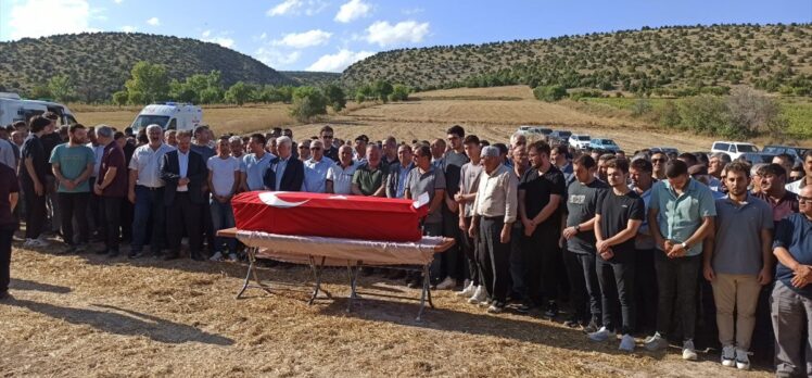 Yargıtay üyesi Mustafa Artuç'un cenazesi, memleketi Tokat'ta defnedildi