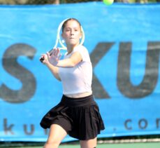 “14 Yaş Hafta Sonu Tenis Turnuvası” Düzce'de başladı