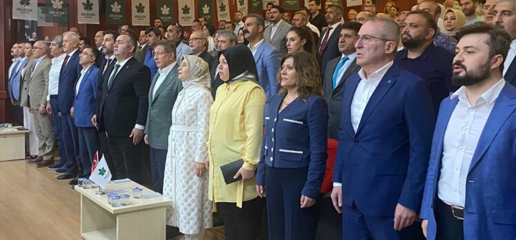 Ahmet Davutoğlu, yerel seçimlere Gelecek Partisi logosu ve ismiyle gireceklerini bildirdi: