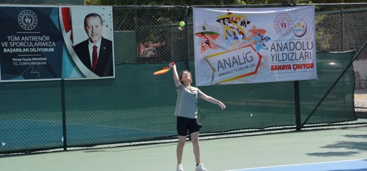 ANALİG tenis yarı final müsabakaları, Manisa'da başladı