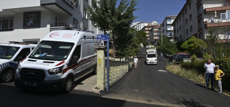 Ankara'da freni boşalması sonucu binaya çarpan kamyonetin sürücüsü öldü