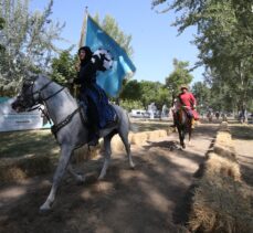 Atlı Okçuluk Türkiye Şampiyonası'nın yarı final yarışları Balıkesir'de başladı