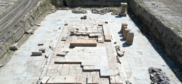 Aydın'daki Zeus Tapınağı'nda  “sunak” keşfedildi