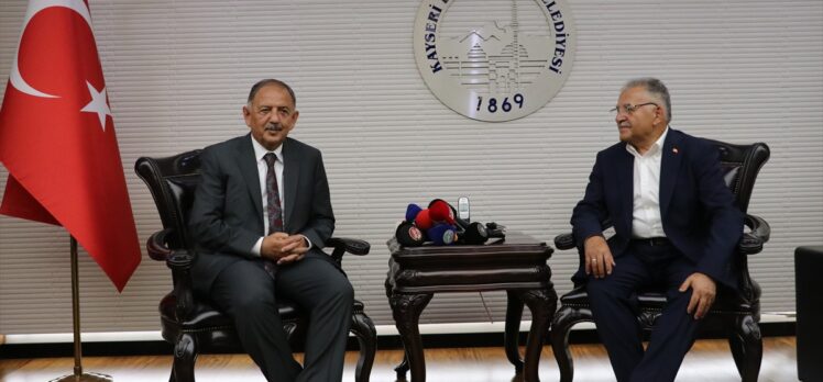 Bakan Özhaseki, Kayseri Büyükşehir Belediyesi ziyaretinde konuştu: